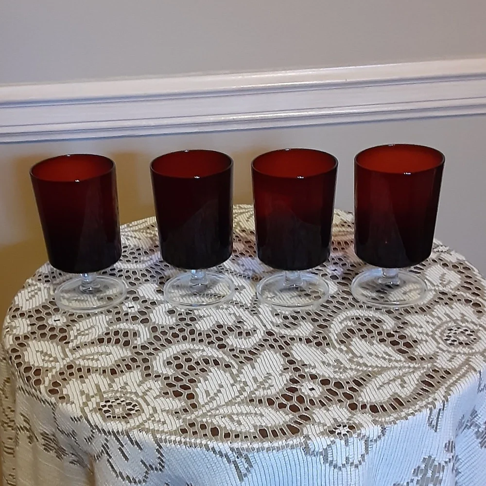 Arcoroc Ruby Red Goblets Set of 4